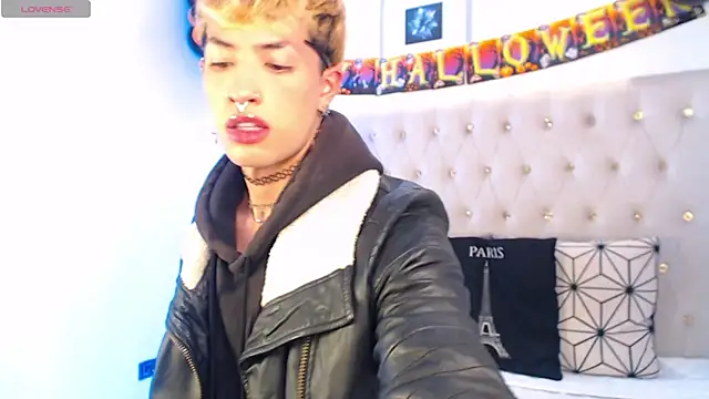 Snapshot of OzorioDany chatting on October 8, 2025, 3:52 am OzorioDany online show from October 8, 2025, 3:52 am