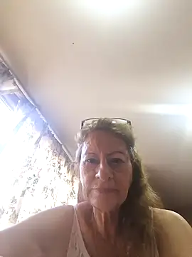 Snapshot of MaryeLunna chatting on March 15, 2026, 12:45 pm MaryeLunna online show from March 15, 2026, 12:45 pm