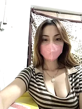 Snapshot of Baby-ladysweet20 chatting on November 5, 2025, 10:51 am Baby-ladysweet20 online show from November 5, 2025, 10:51 am