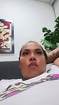 Snapshot of EmilyDuran_ chatting on July 23, 2026, 7:49 am EmilyDuran online show from July 23, 2026, 7:49 am