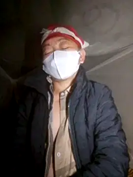 VangLe73 online show from October 29, 2025, 9:25 pm