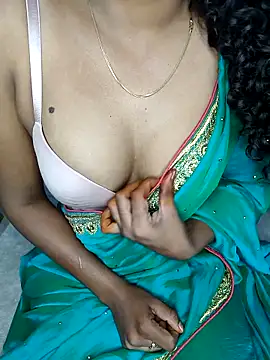 Snapshot of Tamilpallavi chatting on November 30, 2025, 3:07 am Tamilpallavi online show from November 30, 2025, 3:07 am