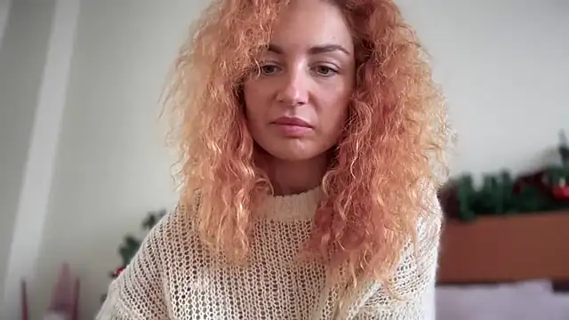 Snapshot of Reddgiirl chatting on December 3, 2025, 10:36 am Reddgiirl online show from December 3, 2025, 10:36 am