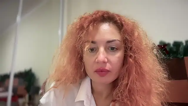 Snapshot of Reddgiirl chatting on November 28, 2025, 10:37 am Reddgiirl online show from November 28, 2025, 10:37 am