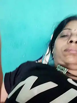 Snapshot of Soniya_Roy chatting on March 7, 2026, 10:48 pm Soniya Roy online show from March 7, 2026, 10:48 pm