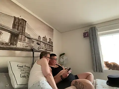 Snapshot of Curvy-Jinx chatting on June 14, 2026, 7:26 pm Curvy-Jinx online show from June 14, 2026, 7:26 pm