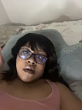 MsNevaeh online show from December 22, 2025, 3:28 am