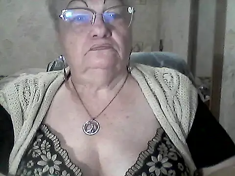 NatalieNorth online show from September 28, 2025, 8:49 pm