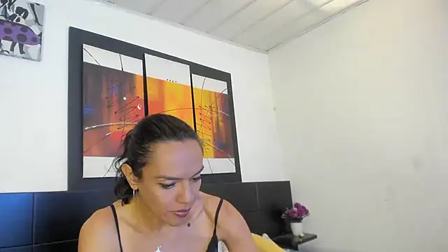 Snapshot of MeganRhyder chatting on July 8, 2026, 5:35 pm MeganRhyder online show from July 8, 2026, 5:35 pm