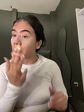 Snapshot of alhaana_ chatting on March 18, 2026, 10:54 pm alhaana online show from March 18, 2026, 10:54 pm