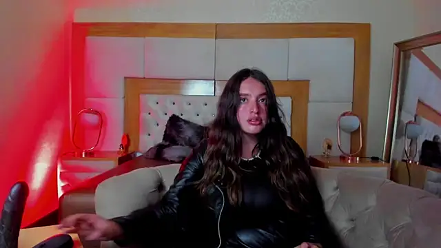 Snapshot of BrithaniKy chatting on November 4, 2025, 7:17 pm BrithaniKy online show from November 4, 2025, 7:17 pm