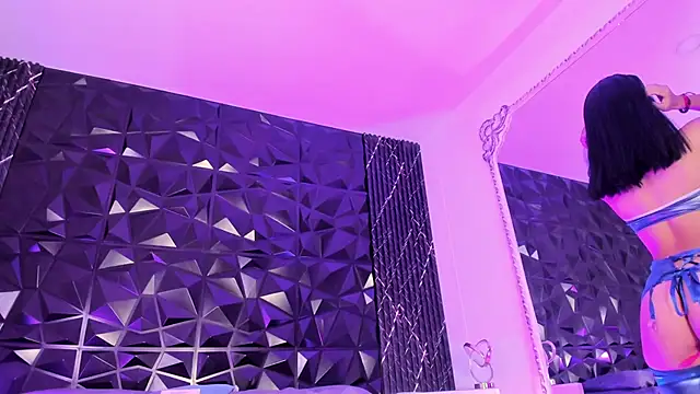 Snapshot of katierouge_ chatting on October 30, 2025, 5:28 am katierouge online show from October 30, 2025, 5:28 am