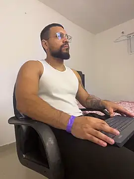 vincentjaxon online show from November 2, 2025, 8:41 am