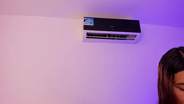 Snapshot of OliviaSweett chatting on October 28, 2025, 6:29 pm OliviaSweett online show from October 28, 2025, 6:29 pm