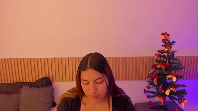 Snapshot of OliviaSweett chatting on December 1, 2025, 5:58 pm OliviaSweett online show from December 1, 2025, 5:58 pm