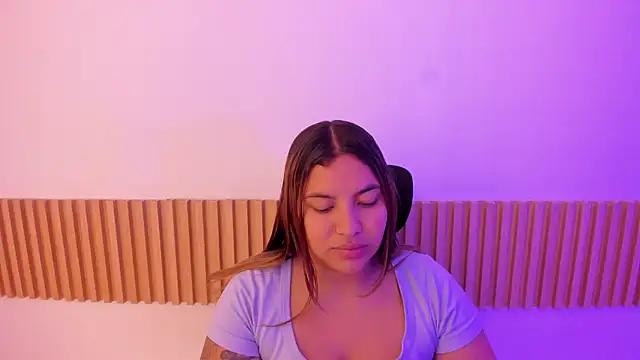 Snapshot of OliviaSweett chatting on October 21, 2025, 7:02 pm OliviaSweett online show from October 21, 2025, 7:02 pm