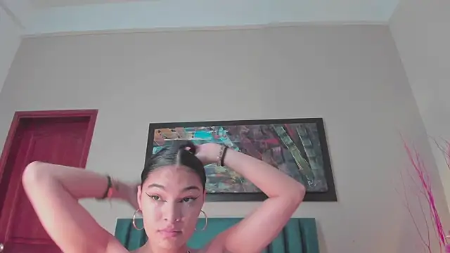 Snapshot of LunaAspen_ chatting on September 13, 2025, 5:57 pm LunaAspen online show from September 13, 2025, 5:57 pm