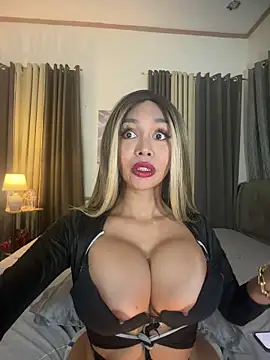 Snapshot of Monstercockgoddessx chatting on May 23, 2026, 5:45 pm Monstercockgoddessx online show from May 23, 2026, 5:45 pm