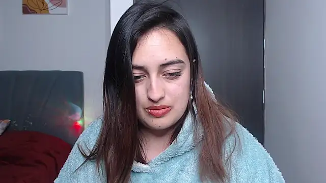 Snapshot of Meggan_n chatting on November 6, 2025, 3:32 am Meggan n online show from November 6, 2025, 3:32 am