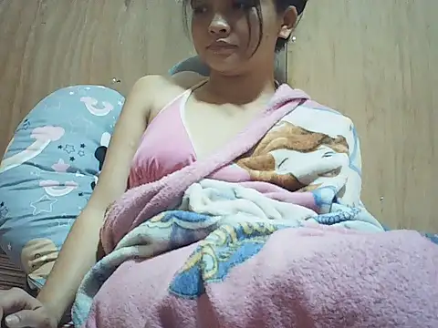 kitty0924 online show from February 4, 2026, 3:51 pm