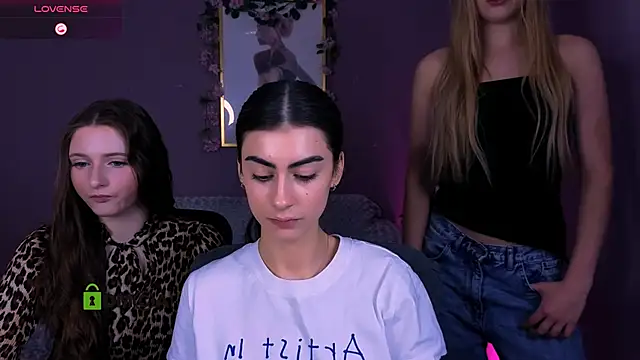 Snapshot of nekky_mouse chatting on February 19, 2026, 10:34 am nekky mouse online show from February 19, 2026, 10:34 am