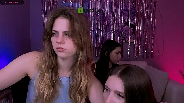 Snapshot of nekky_mouse chatting on February 26, 2026, 10:15 am nekky mouse online show from February 26, 2026, 10:15 am