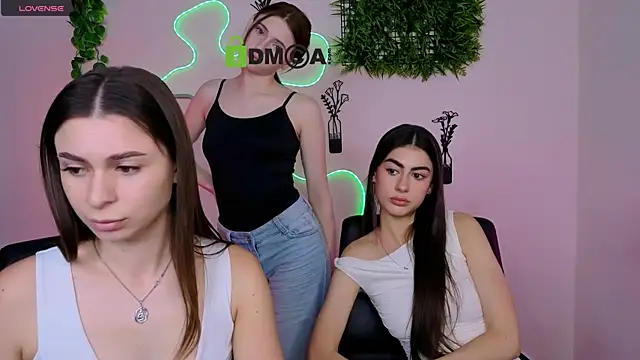 Snapshot of nekky_mouse chatting on July 29, 2026, 9:30 am nekky mouse online show from July 29, 2026, 9:30 am