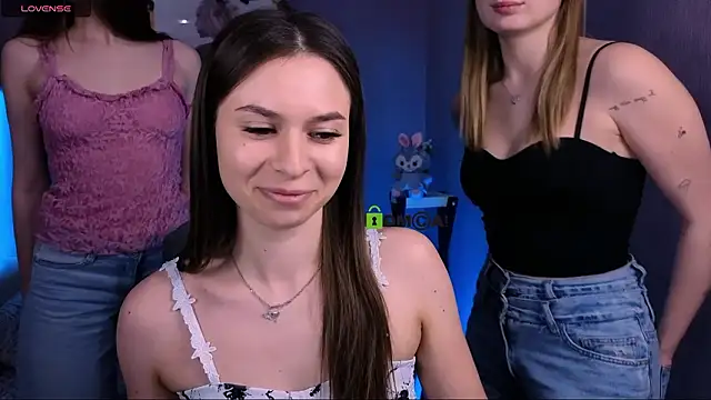 Snapshot of nekky_mouse chatting on February 9, 2026, 10:13 am nekky mouse online show from February 9, 2026, 10:13 am