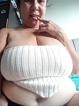 SinisterBabe online show from November 18, 2025, 12:30 pm