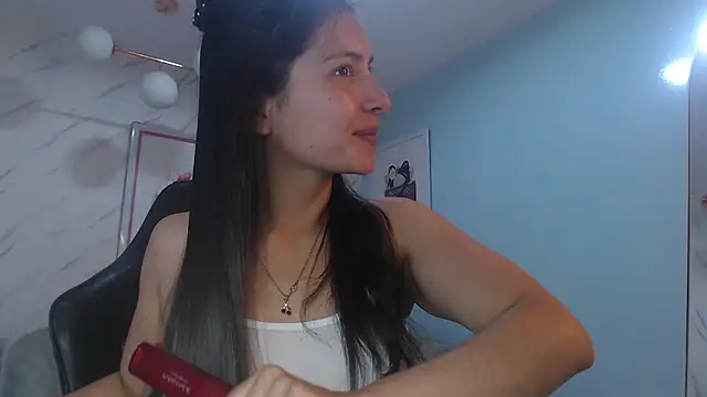Snapshot of victoria_hernandez_t_ chatting on August 4, 2026, 1:15 pm victoria hernandez t online show from August 4, 2026, 1:15 pm