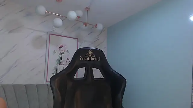 Snapshot of victoria_hernandez_t_ chatting on June 13, 2026, 1:09 pm victoria hernandez t online show from June 13, 2026, 1:09 pm