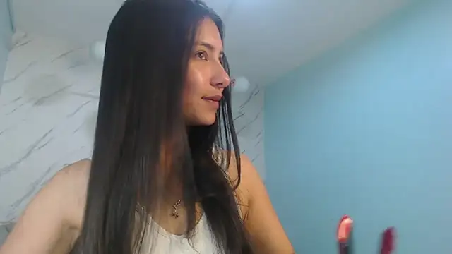Snapshot of victoria_hernandez_t_ chatting on July 10, 2026, 1:44 pm victoria hernandez t online show from July 10, 2026, 1:44 pm