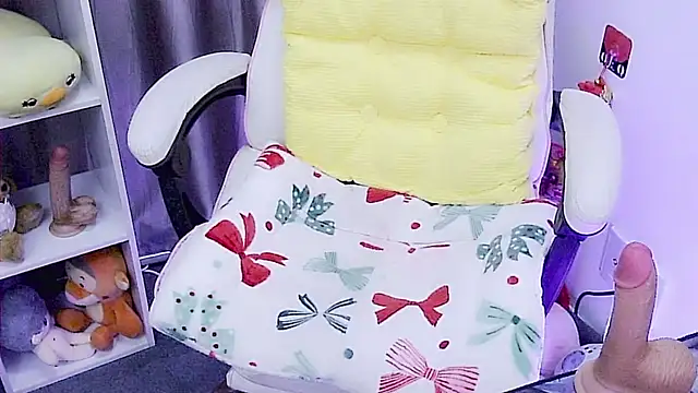 ALy-Lush online show from April 28, 2026, 12:09 pm