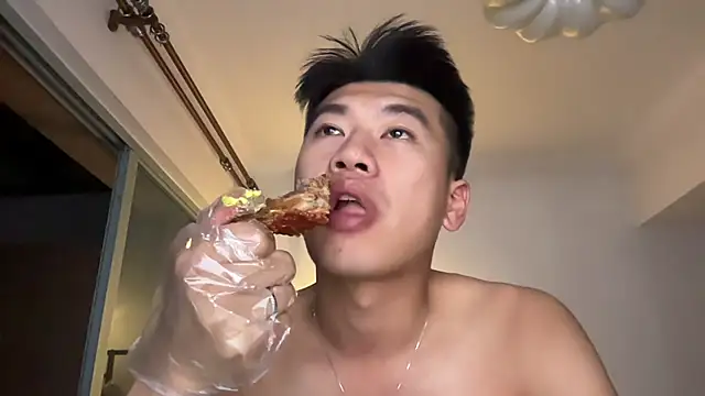 Snapshot of heywilliam chatting on November 17, 2025, 6:12 pm heywilliam online show from November 17, 2025, 6:12 pm