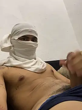 Lucasmachonovinho online show from February 2, 2026, 7:57 pm