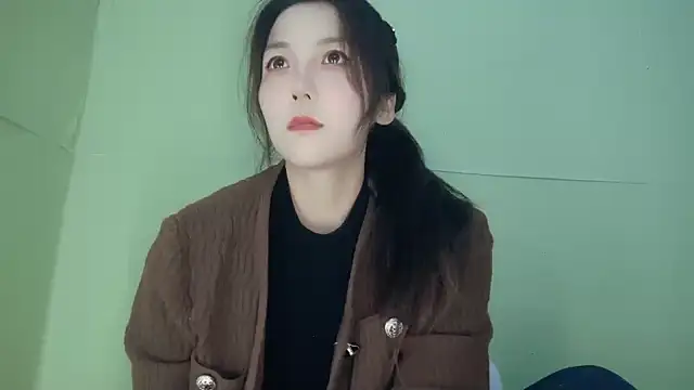 Snapshot of Alina52066 chatting on March 29, 2026, 5:53 am Alina52066 online show from March 29, 2026, 5:53 am