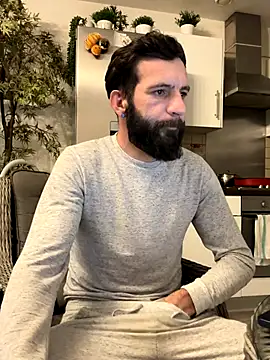 Michel huge online show from November 15, 2025, 8:07 am