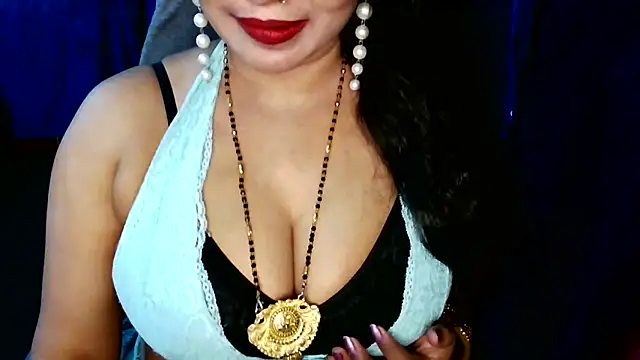 QUEEN SAKHI- online show from April 29, 2026, 1:59 pm