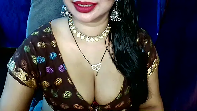 QUEEN SAKHI- online show from May 8, 2026, 5:28 pm