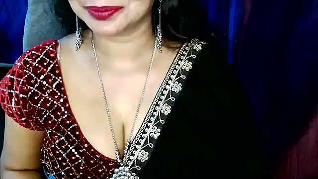 QUEEN SAKHI- online show from May 12, 2026, 4:57 pm