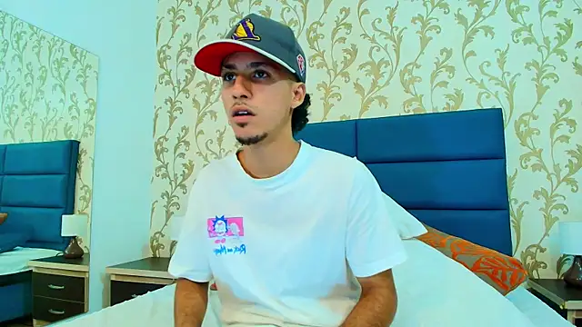 Snapshot of Marcus_Jeron chatting on November 24, 2025, 9:04 pm Marcus Jeron online show from November 24, 2025, 9:04 pm