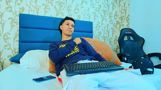 Snapshot of Marcus_Jeron chatting on October 16, 2025, 2:31 am Marcus Jeron online show from October 16, 2025, 2:31 am