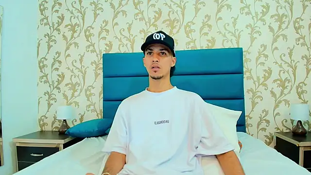 Snapshot of Marcus_Jeron chatting on November 27, 2025, 9:48 pm Marcus Jeron online show from November 27, 2025, 9:48 pm