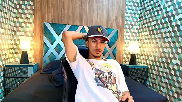 Snapshot of Marcus_Jeron chatting on December 15, 2025, 5:41 pm Marcus Jeron online show from December 15, 2025, 5:41 pm