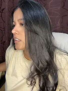 Snapshot of Camila_Bustamante chatting on October 13, 2025, 11:38 pm Camila Bustamante online show from October 13, 2025, 11:38 pm