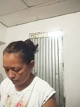 Snapshot of marinita13 chatting on November 25, 2025, 1:33 pm marinita13 online show from November 25, 2025, 1:33 pm