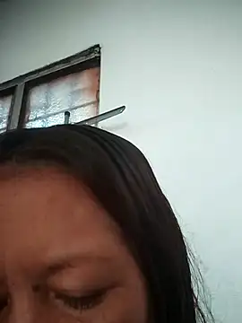 Snapshot of marinita13 chatting on October 30, 2025, 9:33 pm marinita13 online show from October 30, 2025, 9:33 pm