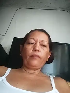 Snapshot of marinita13 chatting on October 25, 2025, 11:53 am marinita13 online show from October 25, 2025, 11:53 am