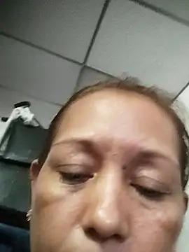 Snapshot of marinita13 chatting on November 11, 2025, 10:47 pm marinita13 online show from November 11, 2025, 10:47 pm