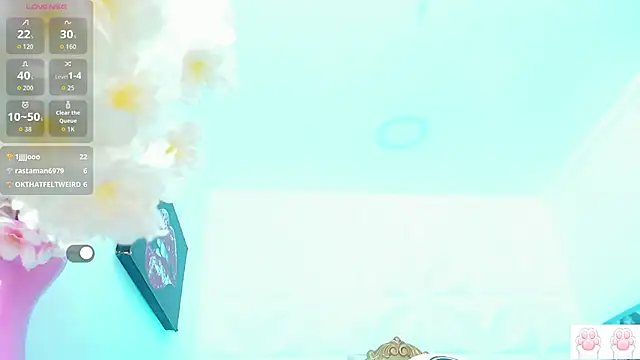 samantamilk6 online show from December 13, 2025, 8:04 pm